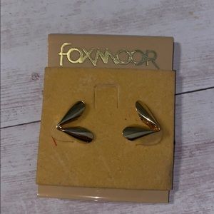 Vintage Foxmoor Gold Metal Earrings